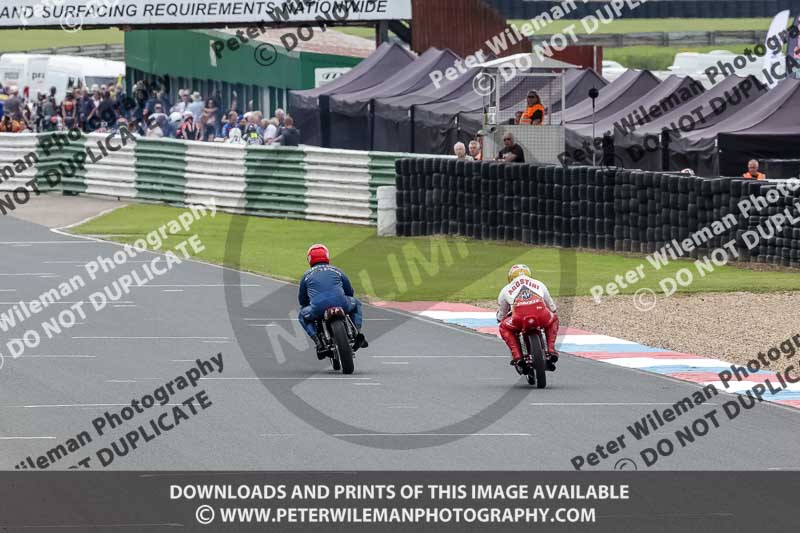 Vintage motorcycle club;eventdigitalimages;mallory park;mallory park trackday photographs;no limits trackdays;peter wileman photography;trackday digital images;trackday photos;vmcc festival 1000 bikes photographs